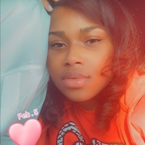 Meet your Posher, Reola